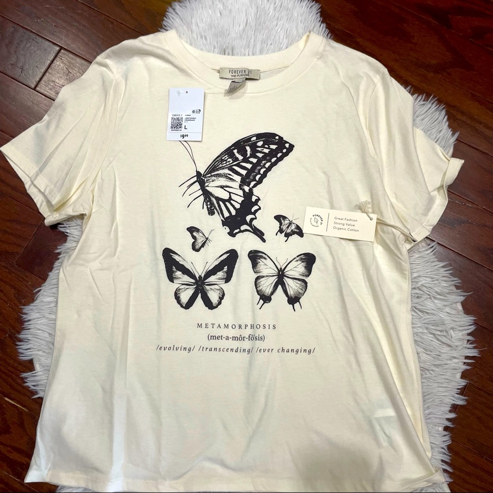 NWT Forever 21 Graphic T - Large